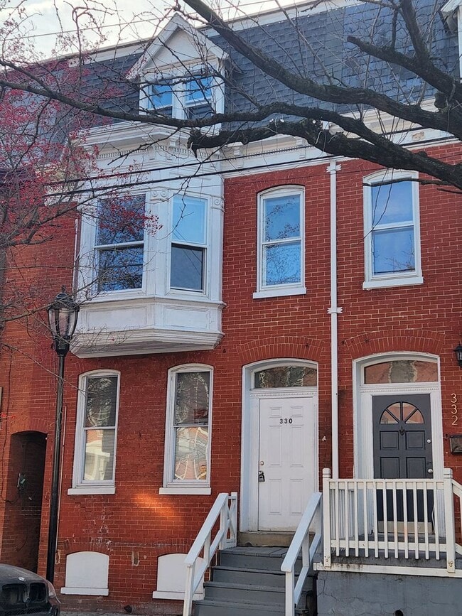 330 W Philadelphia St