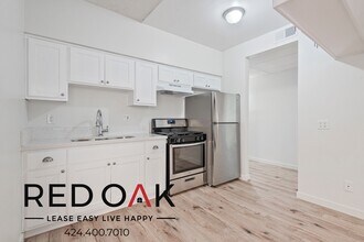 2724 Abbot Kinney Blvd in Los Angeles, CA - Foto de edificio - Building Photo