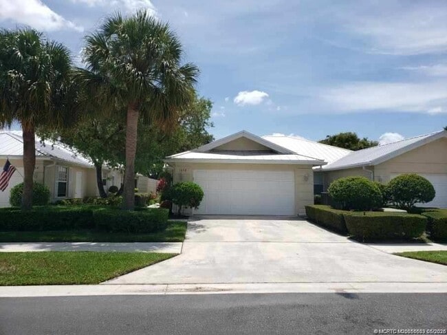 property at 1652 SW Waterfall Blvd
