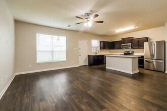 2022 Sweet Lilac Dr in Houston, TX - Building Photo - Building Photo