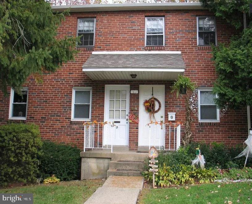 20 St Albans Ave in Newtown Square, PA - Foto de edificio