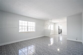 320 84th St in Miami Beach, FL - Building Photo - Building Photo