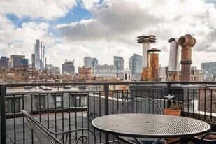 112 Pinckney St, Unit 12A in Boston, MA - Building Photo