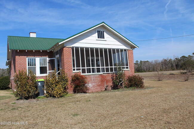 1880 Ocean Hwy W in Supply, NC - Building Photo - Building Photo