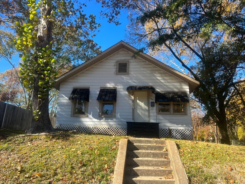1800 Magnolia Ave in Shreveport, LA - Building Photo