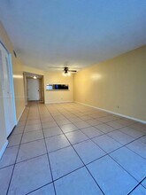 3470 Foxcroft Rd in Miramar, FL - Building Photo - Building Photo
