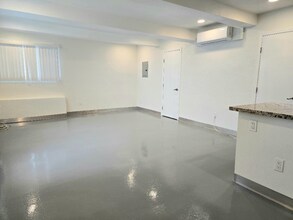 1719 W Walnut Ave in San Diego, CA - Foto de edificio - Building Photo