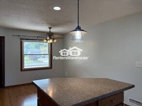 1506 71st Ave N in Minneapolis, MN - Foto de edificio - Building Photo