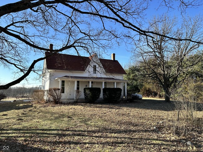 7986 E Co Rd 975 S in Cloverdale, IN - Building Photo - Building Photo