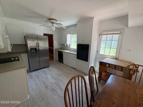 1442 Maplewood Dr in Macon, GA - Building Photo - Building Photo