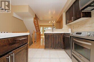 3895-3895 Doug Leavens Blvd in Mississauga, ON - Building Photo - Building Photo