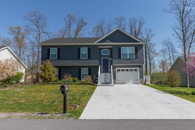 197 Catch Release Ct in Inwood, WV - Building Photo - Building Photo