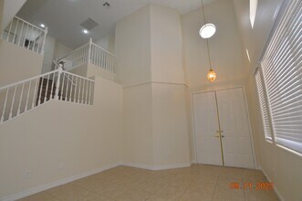 8878 W Katie Ave in Las Vegas, NV - Building Photo - Building Photo