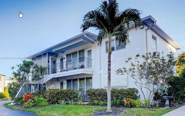 1060 SE 14th Pl in Fort Lauderdale, FL - Building Photo - Building Photo