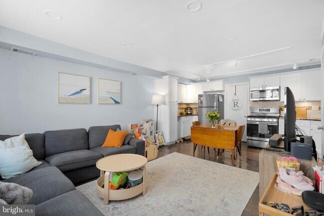 property at 703 S Randolph St