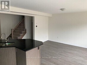 19 Ridge Rd in Cambridge, ON - Building Photo - Building Photo