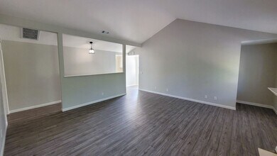 13427 Russell St in Whittier, CA - Building Photo - Building Photo