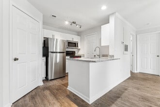 Banyan Grove in Virginia Beach, VA - Foto de edificio - Interior Photo