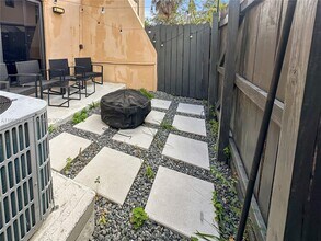 110 SW 108th Ave in Miami, FL - Building Photo - Building Photo