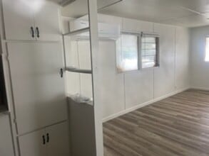 1044 W Johnston Ave in Hemet, CA - Building Photo - Building Photo