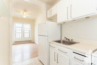 626 W Barry, Unit S2 in Chicago, IL - Foto de edificio - Building Photo