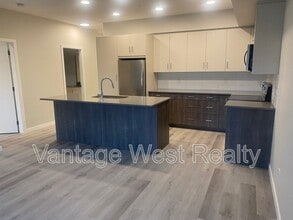 2301-2301 Carrington Rd in West Kelowna, BC - Building Photo - Building Photo