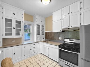 381 Cleveland Ave N in St. Paul, MN - Building Photo - Building Photo