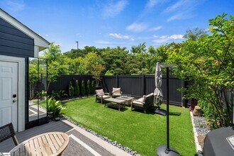 1 Meteora Way in Greenville, SC - Foto de edificio - Building Photo