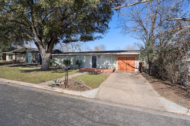 4900 Eastdale Dr in Austin, TX - Building Photo - Building Photo