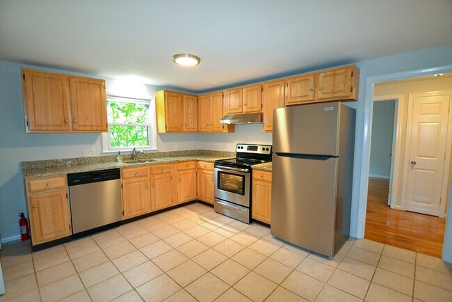 74 Dunboy St in Boston, MA - Building Photo - Building Photo