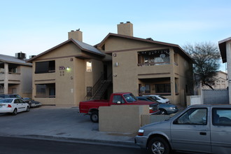 6232 Yerba Ln in Las Vegas, NV - Building Photo - Building Photo