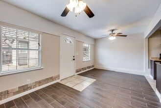 346 Leming Dr in San Antonio, TX - Building Photo - Building Photo