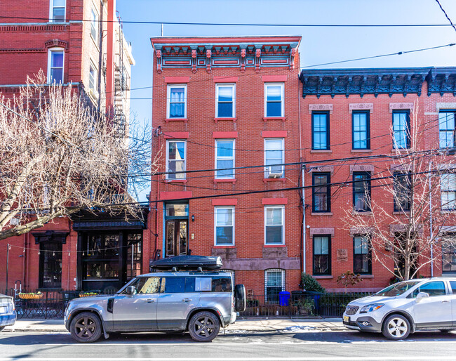 1037 Park Ave in Hoboken, NJ - Building Photo - Building Photo