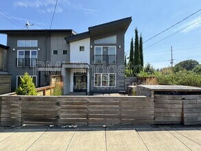 7576 N Curtis Ave in Portland, OR - Building Photo - Building Photo