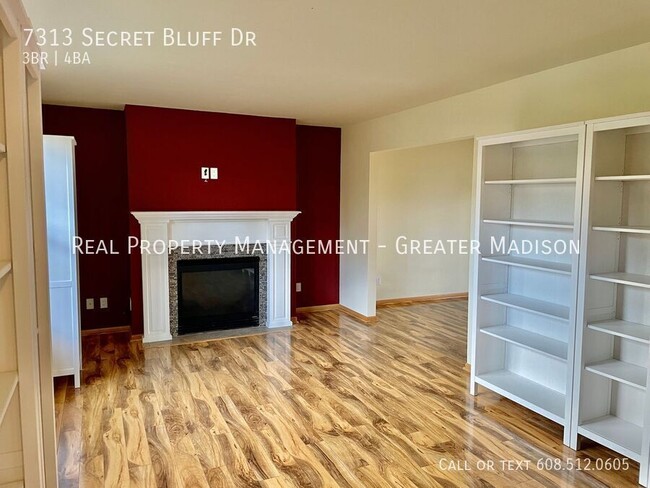 7313 Secret Bluff Dr in Madison, WI - Foto de edificio - Building Photo