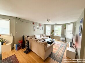 110 Chester St, Unit #1 in Boston, MA - Building Photo - Building Photo