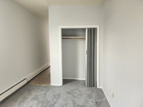 210 Main St in Poughkeepsie, NY - Building Photo - Building Photo