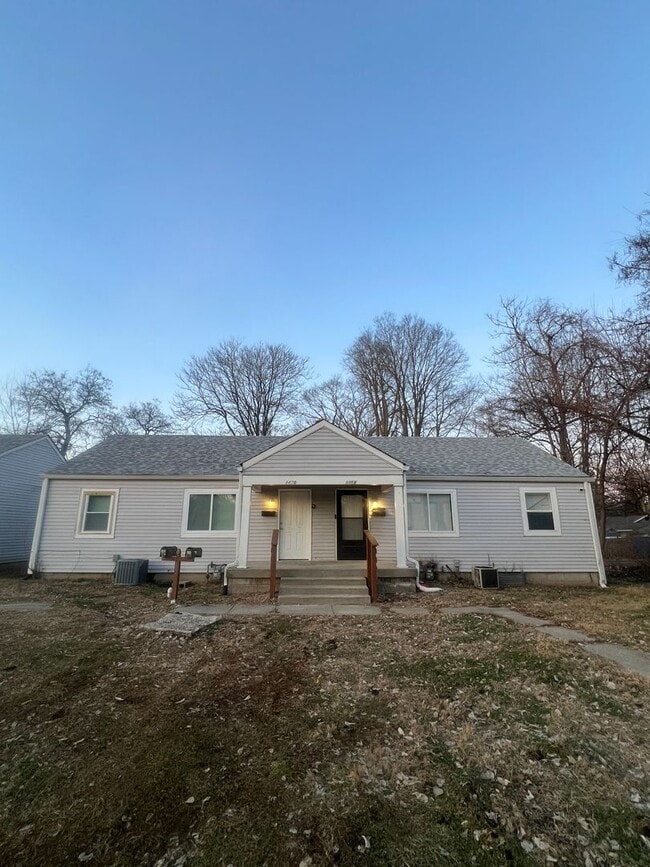 property at 1468 W 32nd St