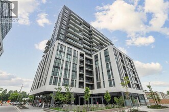 3429 Sheppard Ave E in Toronto, ON - Building Photo - Building Photo