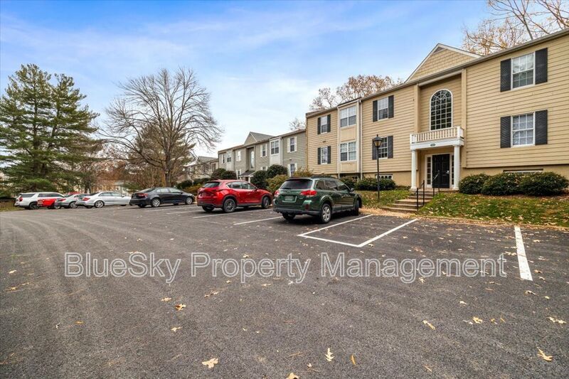 1504 Villa Ter in Charlottesville, VA - Building Photo