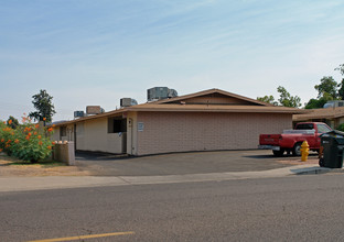 Rossmore Apartments in Phoenix, AZ - Building Photo - Building Photo