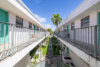 Cielo Miami Beach Apartments in Miami Beach, FL - Building Photo - Building Photo
