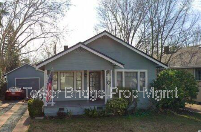 2152 6th Ave in Sacramento, CA - Foto de edificio