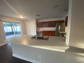 1353 Karok St in Orlando, FL - Foto de edificio - Building Photo