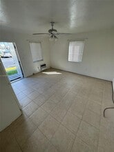 16200 NE 19th Pl in North Miami Beach, FL - Building Photo - Building Photo