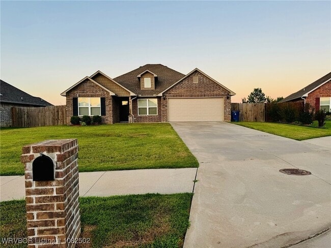 9025 Wildwood Way in Fort Smith, AR - Building Photo - Building Photo