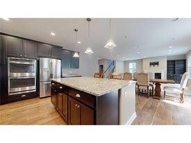 5585 Orchard Cove in Mound, MN - Building Photo