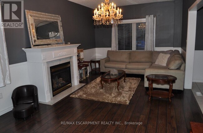 52 Arlington Dr in Georgina, ON - Building Photo - Building Photo