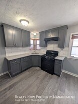 15709 Northwood Ave in Maple Heights, OH - Building Photo