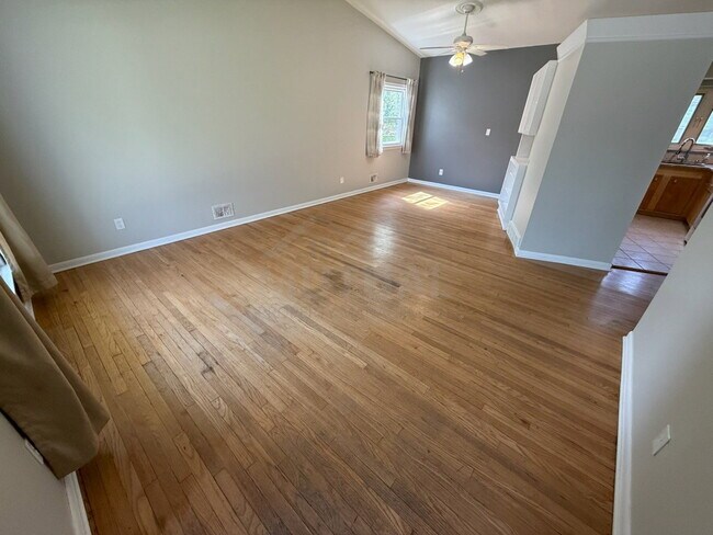 23611 Bicking Ct in Farmington, MI - Building Photo - Building Photo